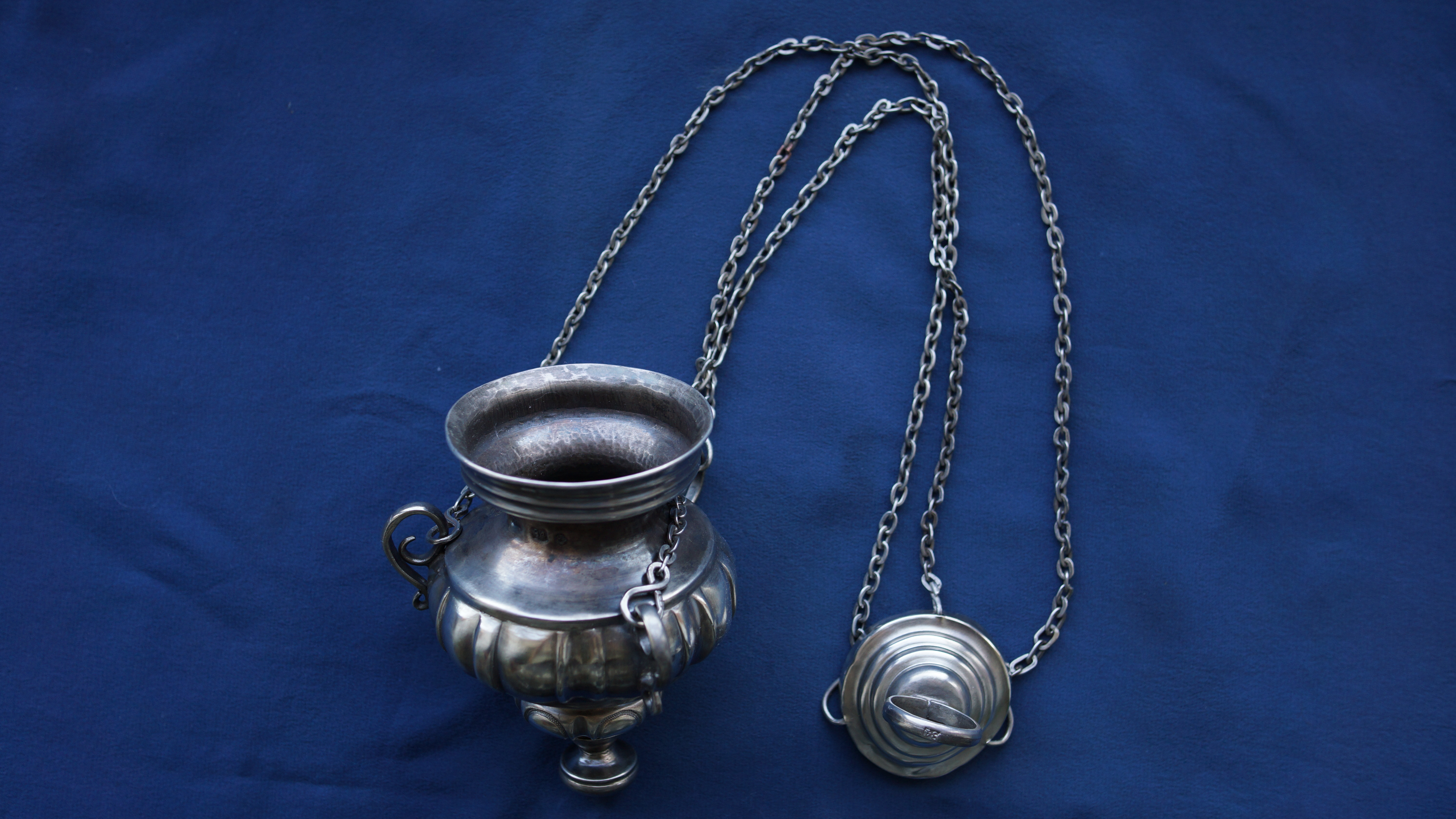 Лампада подвесная серебряная в стиле Ампир. Москва,  начало 1860-х гг.