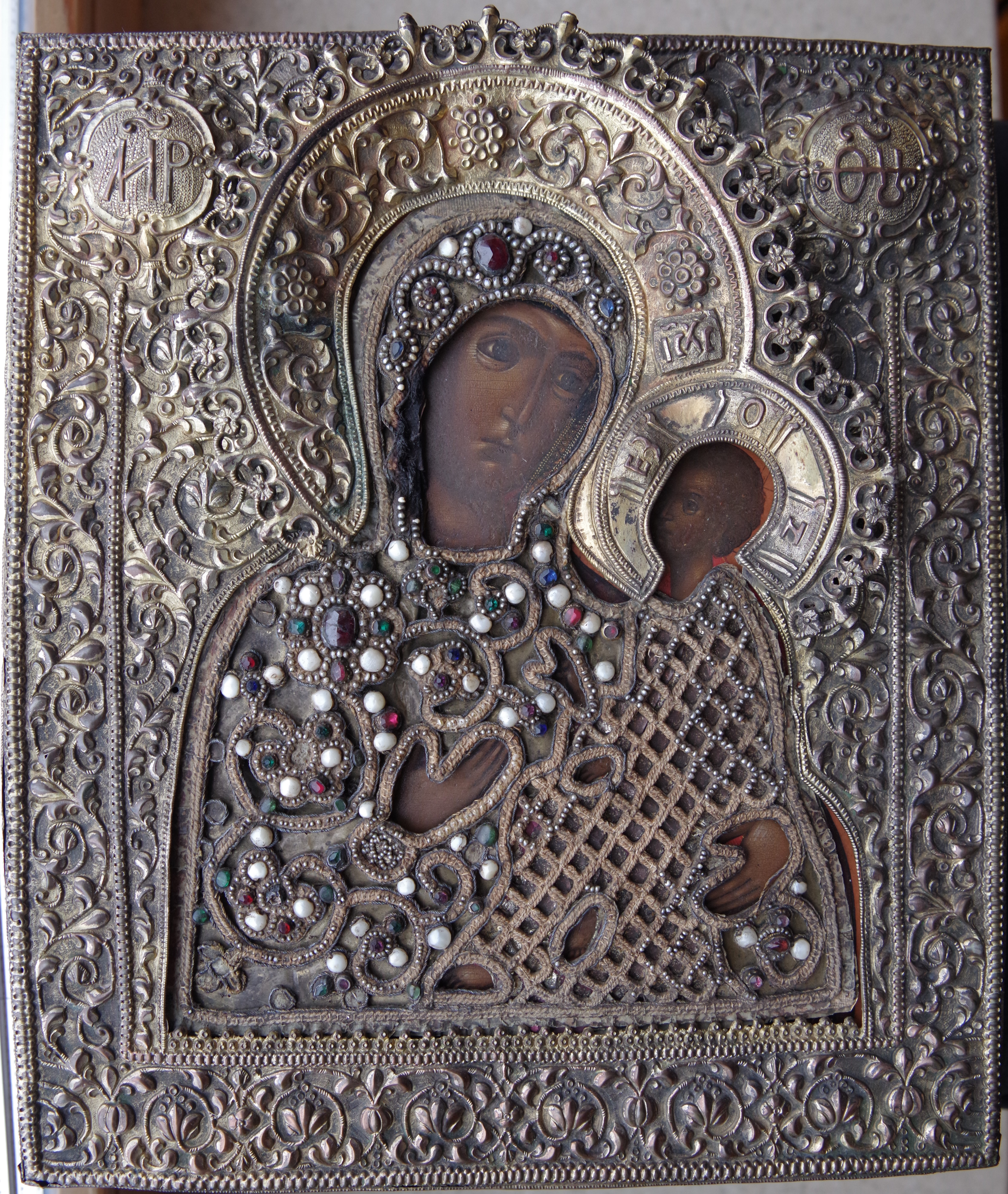 Старинный образ Пресвятой Богородицы «Тихвинская» в серебряном окладе 